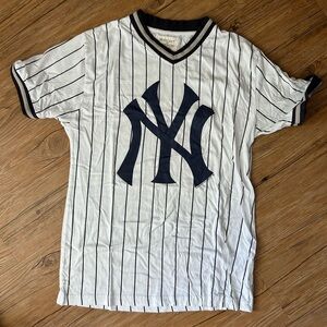 Urban outfitters vintage Yankees shirt